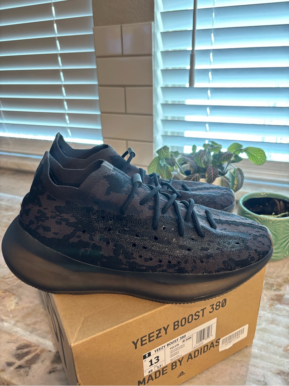 adidas Yeezy Boost 380 'Onyx'
- Size 13